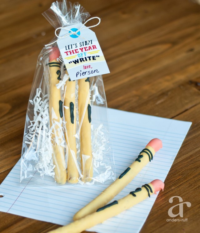 FREE Printable Let's Start the year off "Write" Printable Teacher Gift