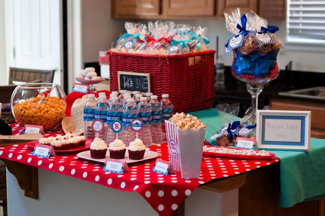 elmo party display