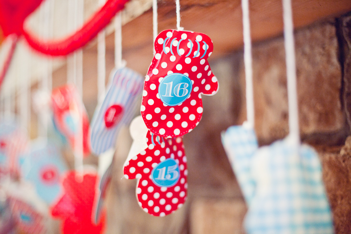 The North Pole Collection - The Printable Advent Calendar Mittens