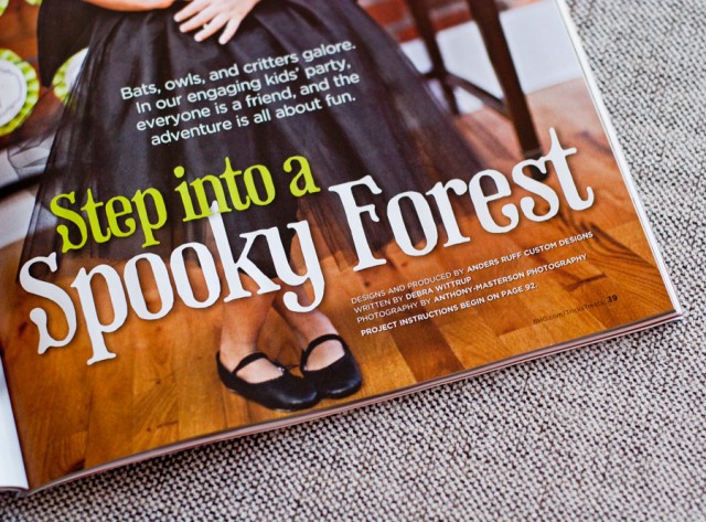 Better Homes & Gardens Halloween Tricks & Treats: The Editors of