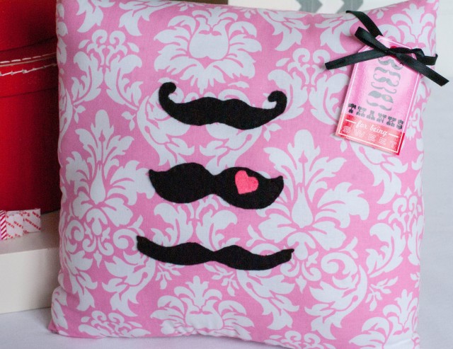 mr-mrs-valentine-mustache-pillow-favor-tag