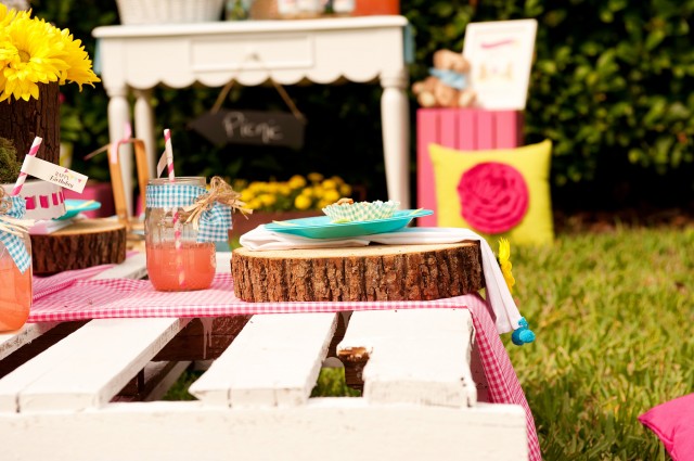 teddy bear picnic table setup