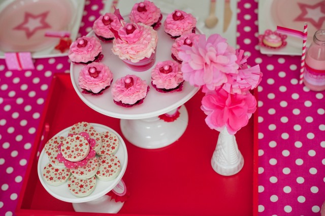 Happy Birthday Cupcakes in Domed Dish for American Girl Dolls 