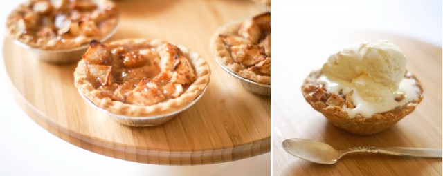 Mini caramel apple pie with vanilla icecream