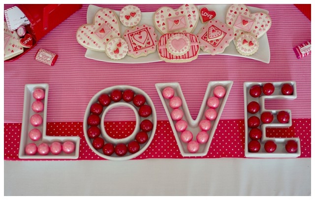 Ceramic love candy dishes