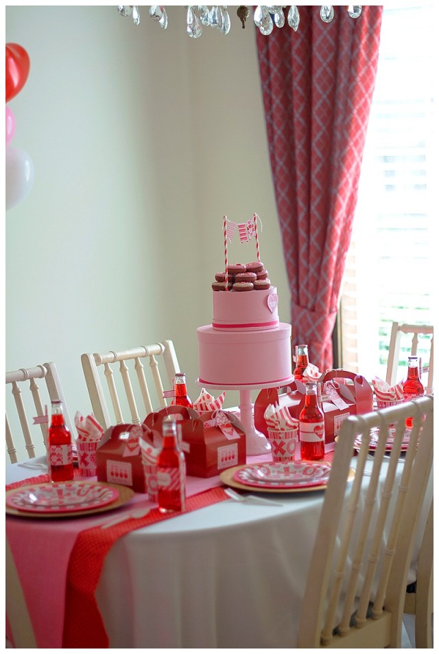 Valentine's Day dining table