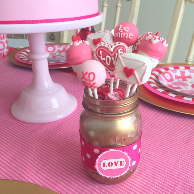 Valentine cake pops