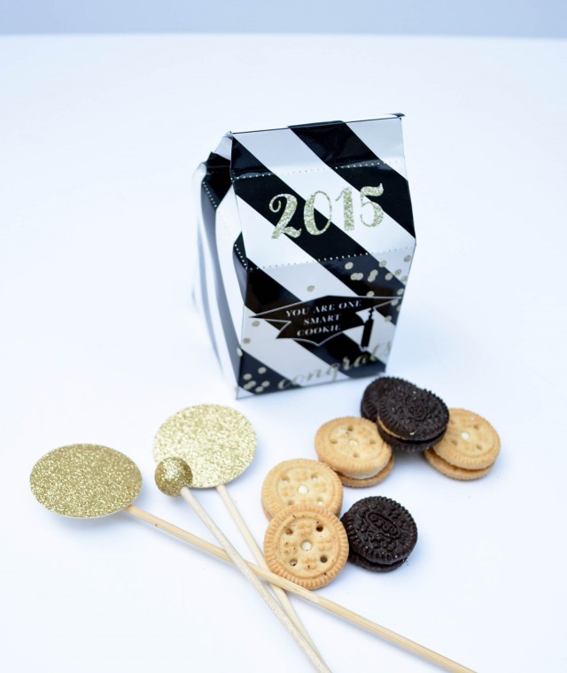 Cookie favor box for graduation