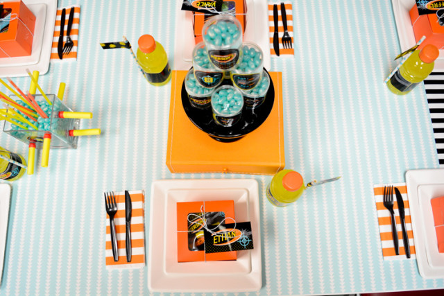 nerf party place setting