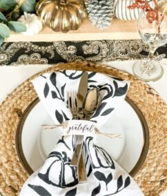 Thanksgiving Table Decor and Centerpiece Ideas