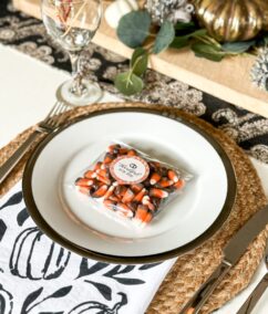 Thanksgiving Table Decor and Centerpiece Ideas